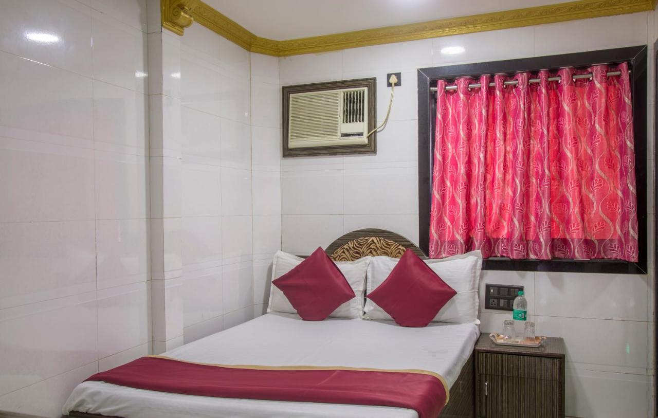 Relax Guest House Mumbai Exteriör bild