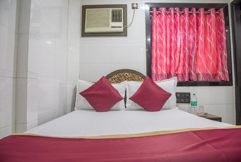 Relax Guest House Mumbai Exteriör bild